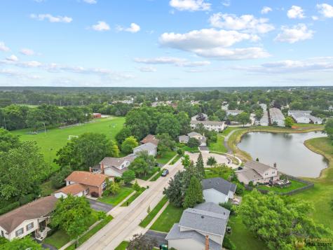 220 Osage Lane Buffalo Grove IL 60089