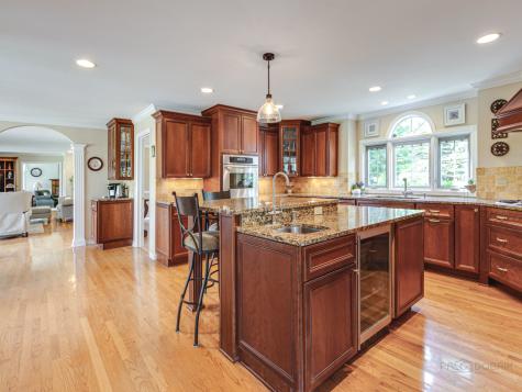 1900 Hickory Knoll Drive Deerfield IL 60015