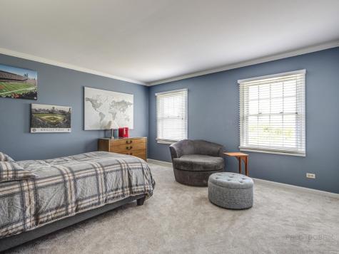 1900 Hickory Knoll Drive Deerfield IL 60015