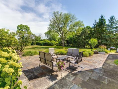 1900 Hickory Knoll Drive Deerfield IL 60015