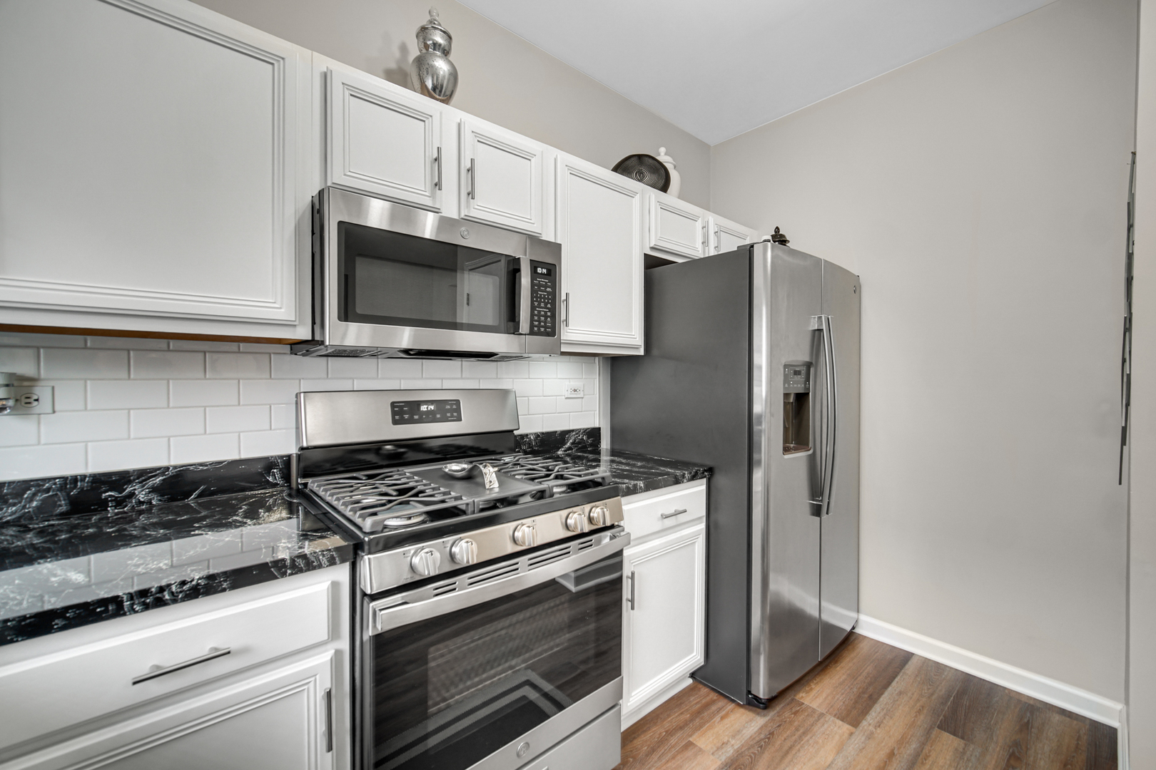 2426 Courtyard Circle Aurora IL 60506