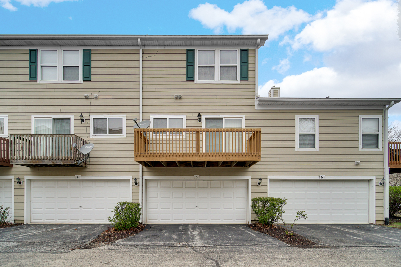 2426 Courtyard Circle Aurora IL 60506