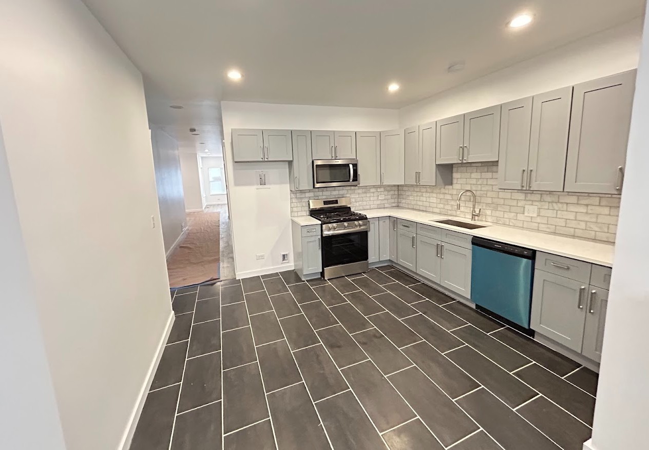 8018 South Laflin Street Chicago IL 60620