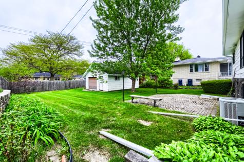 405 Baldwin Avenue Waukegan IL 60085