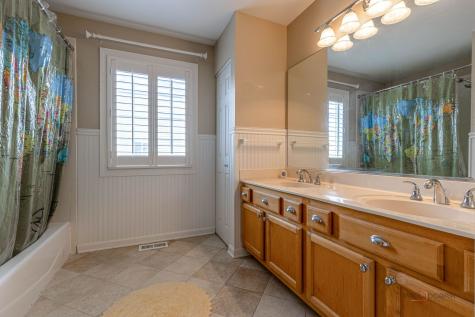 7449 Brentwood Lane Gurnee IL 60031