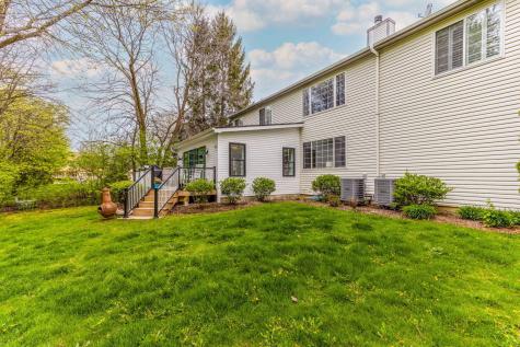 7449 Brentwood Lane Gurnee IL 60031