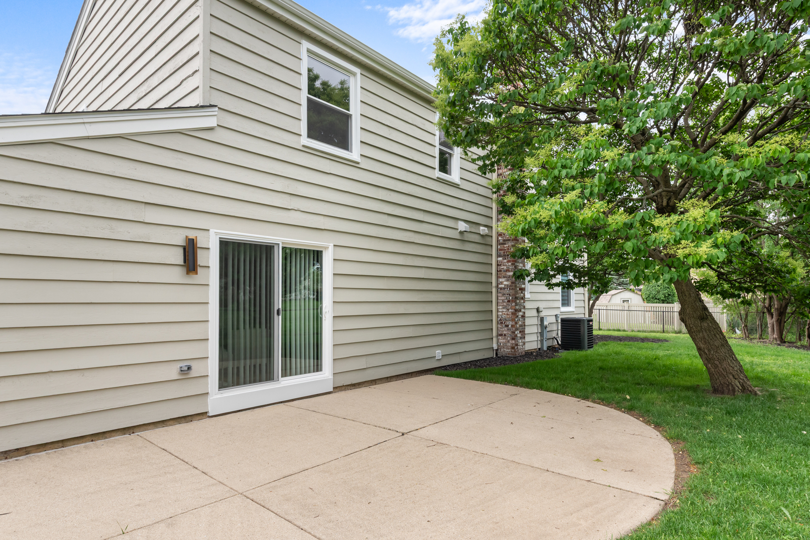 1134 Jamestown Court Schaumburg IL 60193