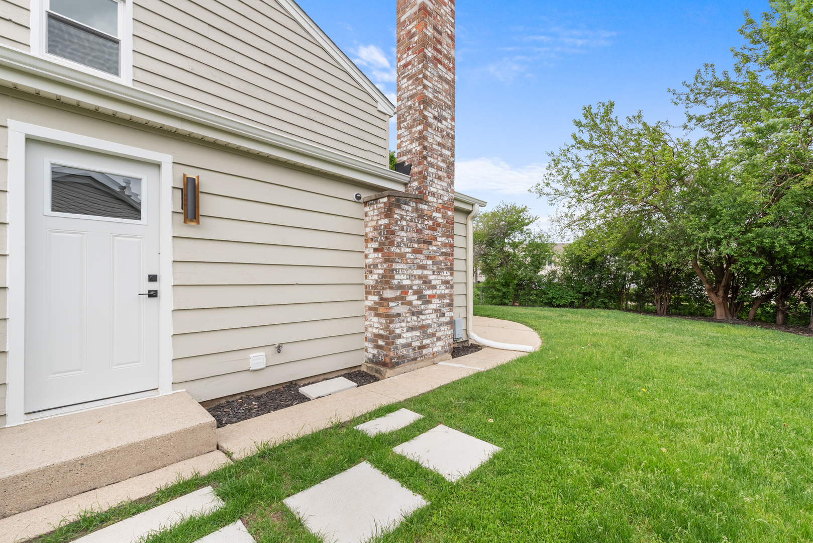 1134 Jamestown Court Schaumburg IL 60193