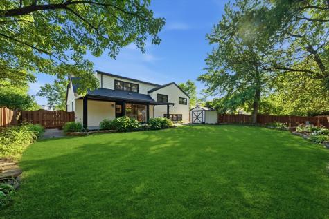 12 West Pickwick Road Arlington Heights IL 60005
