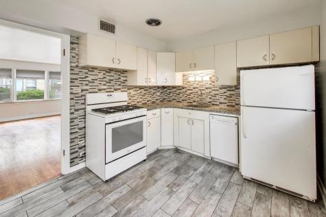 7911 North Avenue River Forest IL 60305