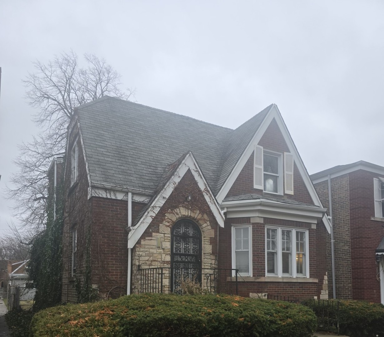 8411 South Indiana Avenue Chicago IL 60619