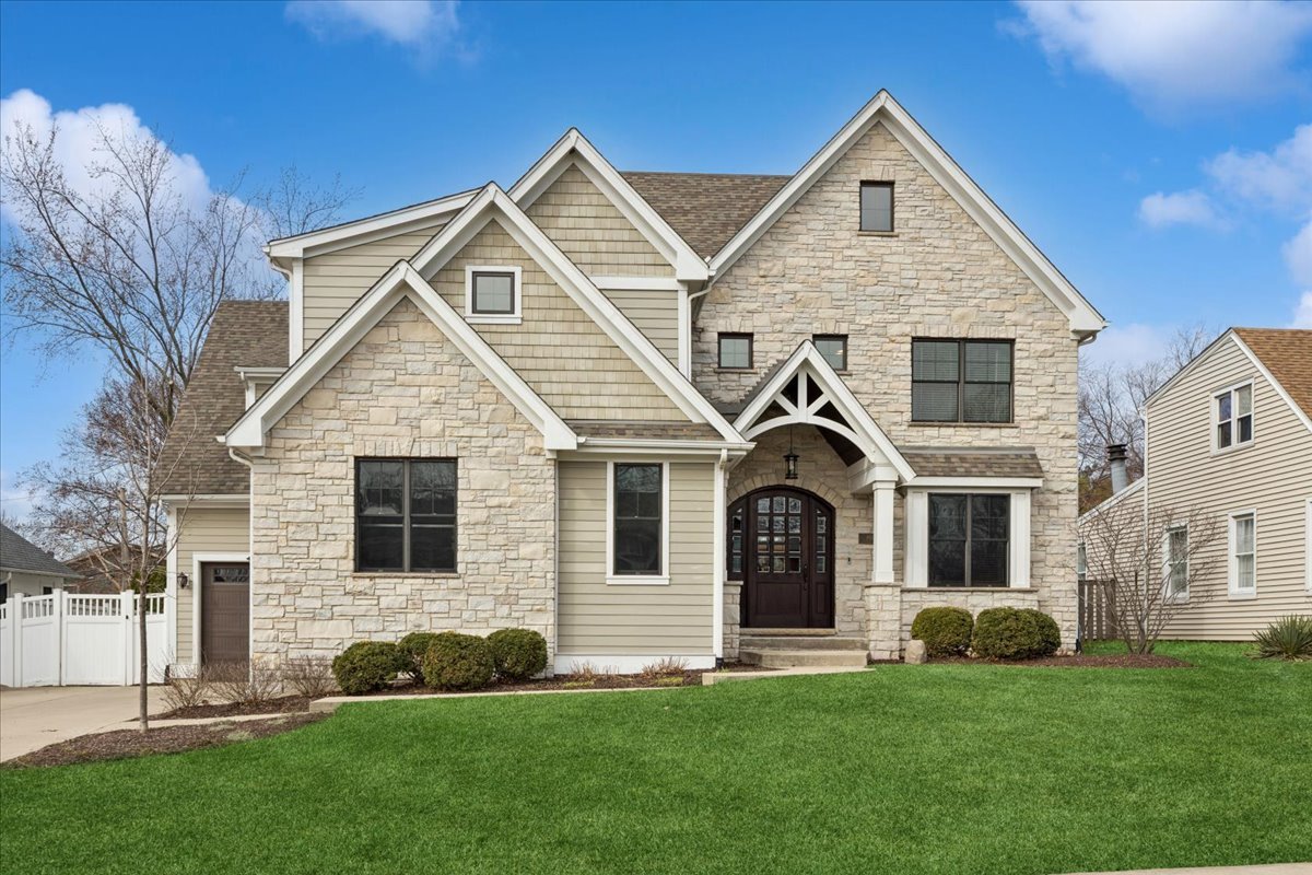 4620 Stonewall Avenue Downers Grove IL 60515