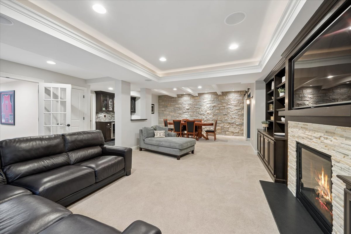 4620 Stonewall Avenue Downers Grove IL 60515