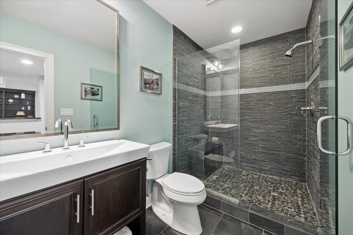 4620 Stonewall Avenue Downers Grove IL 60515