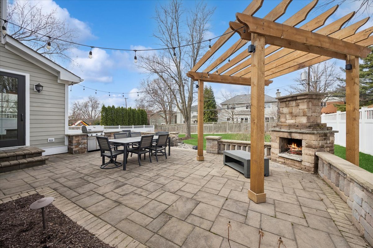 4620 Stonewall Avenue Downers Grove IL 60515