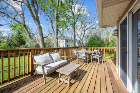 1515 Rosewood Avenue Deerfield IL 60015