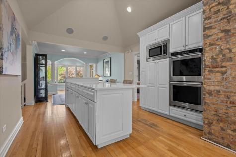 1515 Rosewood Avenue Deerfield IL 60015