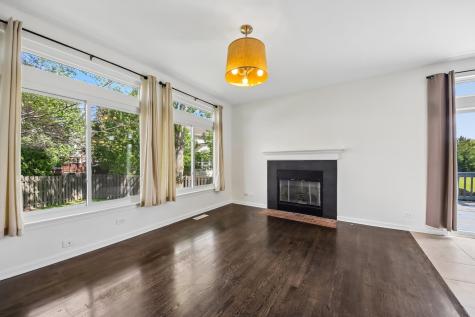 254 West Holly Court Round Lake IL 60073