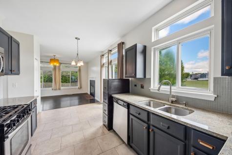 254 West Holly Court Round Lake IL 60073
