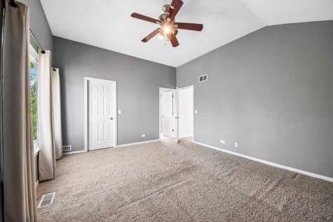 254 West Holly Court Round Lake IL 60073