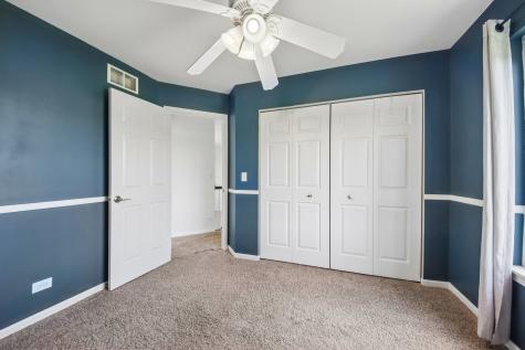 254 West Holly Court Round Lake IL 60073
