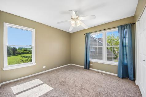 254 West Holly Court Round Lake IL 60073