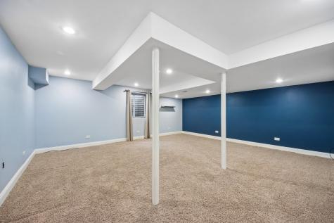 254 West Holly Court Round Lake IL 60073