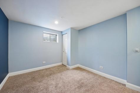 254 West Holly Court Round Lake IL 60073