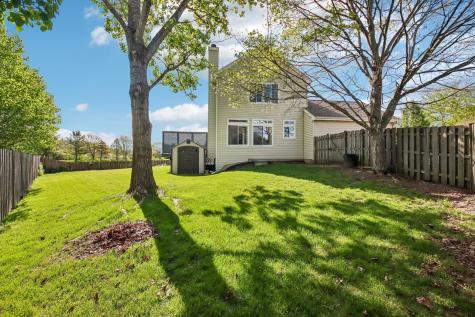 254 West Holly Court Round Lake IL 60073