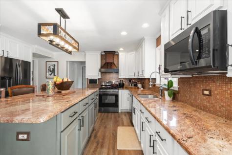 1645 Blackburn Drive Mundelein IL 60060