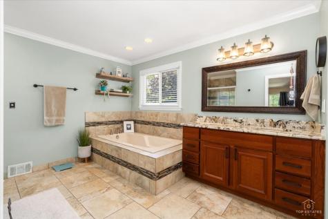 1645 Blackburn Drive Mundelein IL 60060
