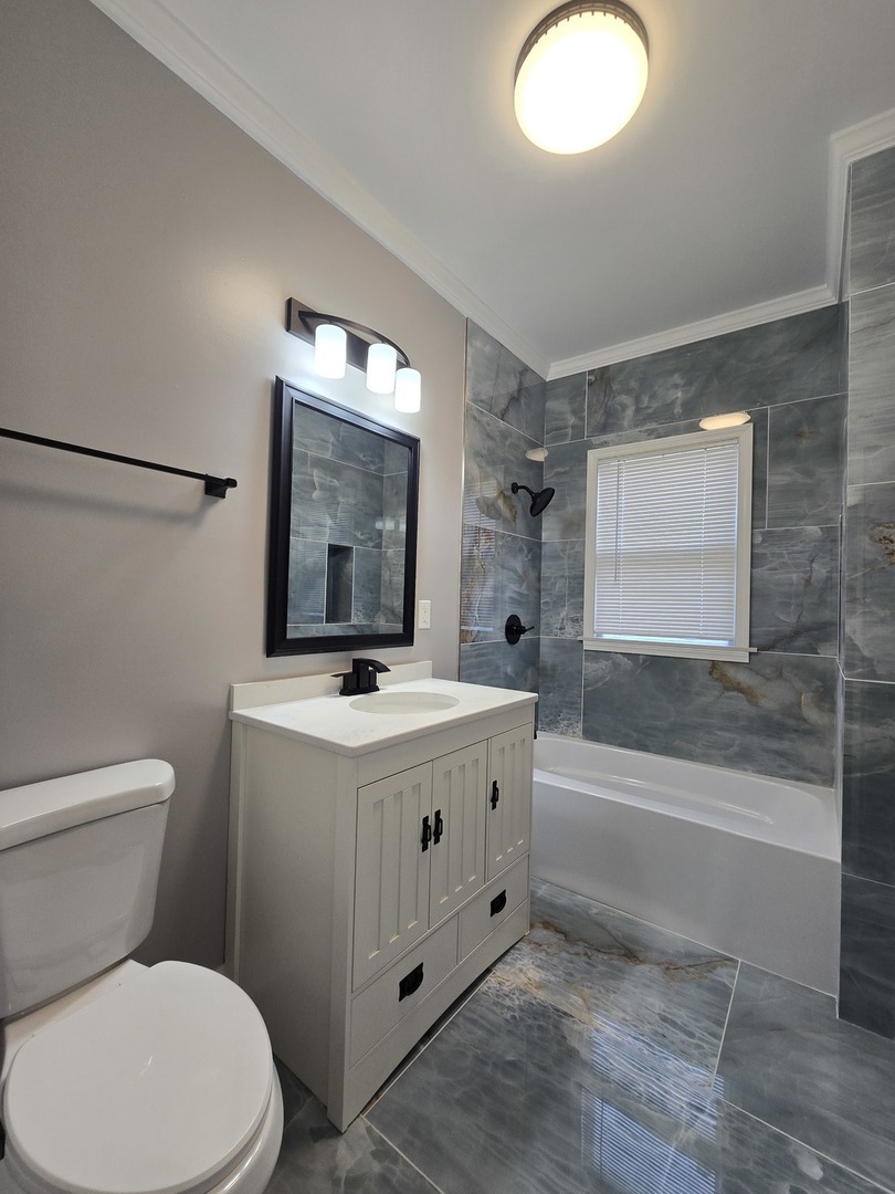 10215 South Emerald Avenue Chicago IL 60628