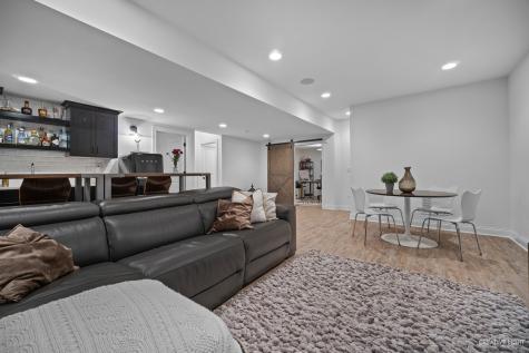 601-1 Harger Road Oak Brook IL 60523