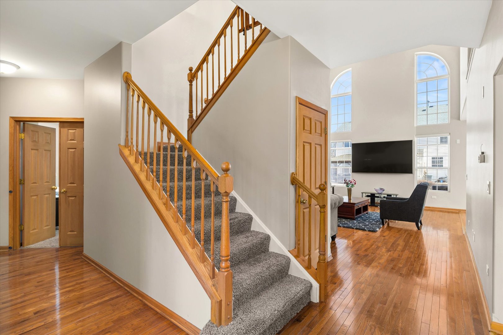 402 South Palmer Drive Bolingbrook IL 60490