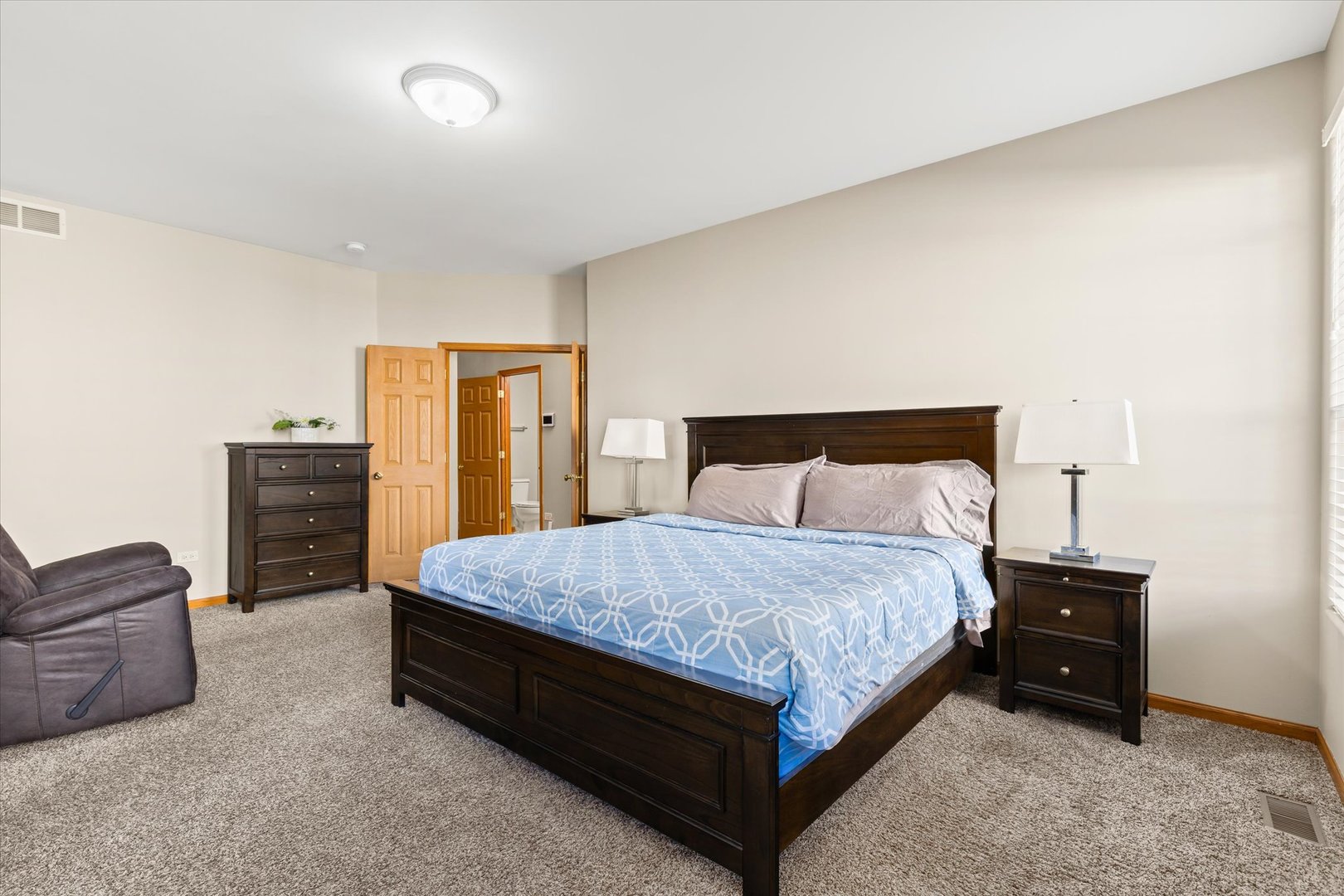 402 South Palmer Drive Bolingbrook IL 60490