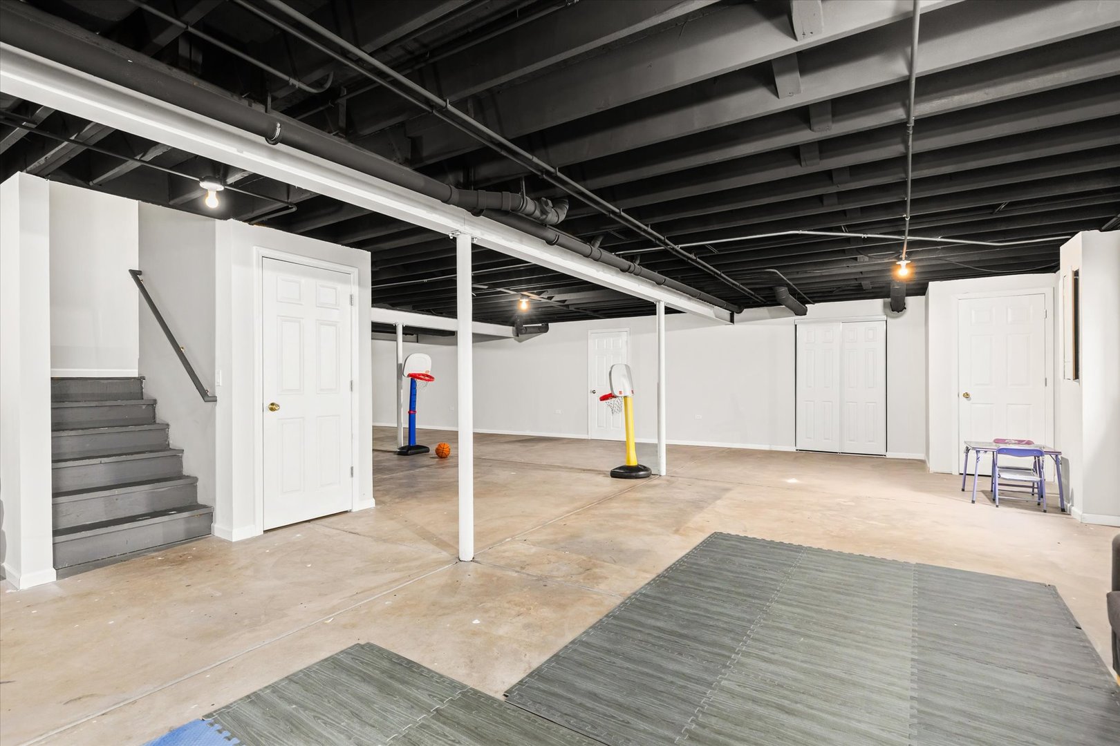 402 South Palmer Drive Bolingbrook IL 60490