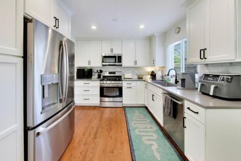 1153 Kenton Road Deerfield IL 60015