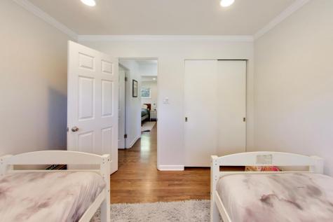1153 Kenton Road Deerfield IL 60015