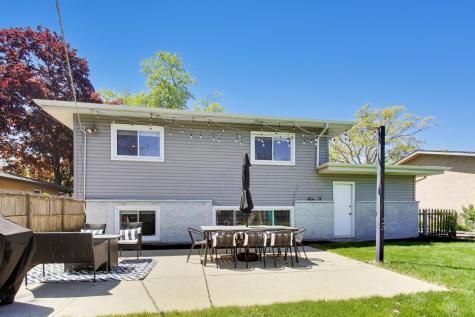 1153 Kenton Road Deerfield IL 60015
