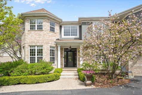 3390 Whirlaway Drive Northbrook IL 60062