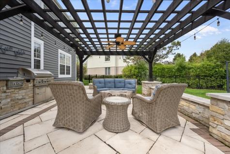 3390 Whirlaway Drive Northbrook IL 60062