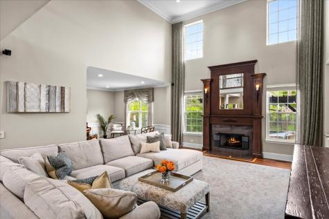 3390 Whirlaway Drive Northbrook IL 60062
