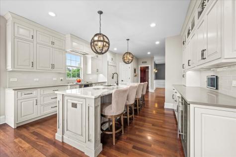 3390 Whirlaway Drive Northbrook IL 60062
