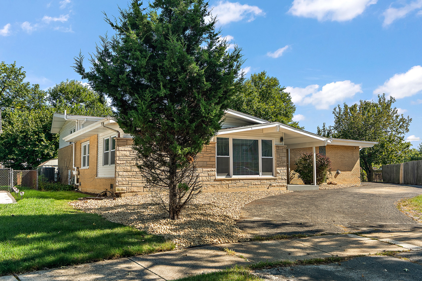 18849 Jamie Court Homewood IL 60430