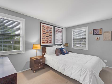 5 Knight Hill Lane Buffalo Grove IL 60089