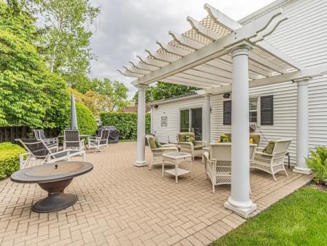 5 Knight Hill Lane Buffalo Grove IL 60089