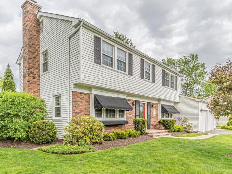 5 Knight Hill Lane Buffalo Grove IL 60089