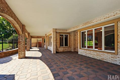1 Pacer Trail South Barrington IL 60010