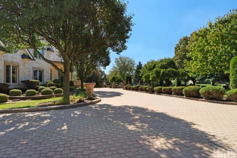 1 Pacer Trail South Barrington IL 60010