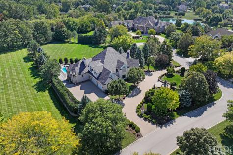 1 Pacer Trail South Barrington IL 60010